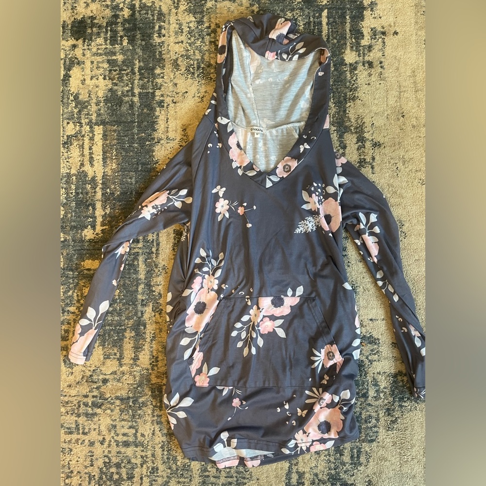 Maternity shirt